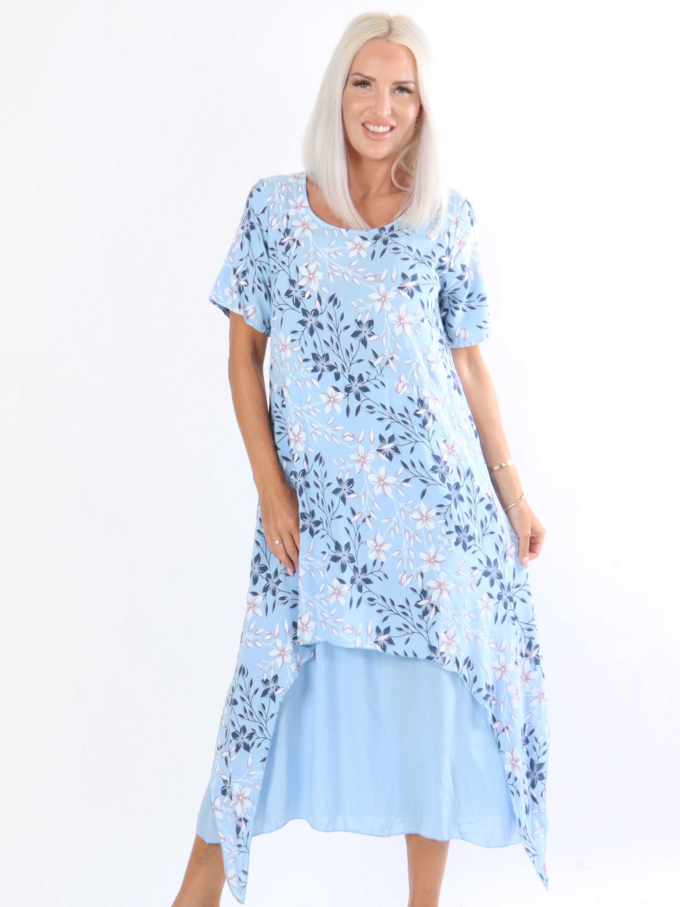 Marlon - Armégrön lång klänning med ett kortare lager med blommönster